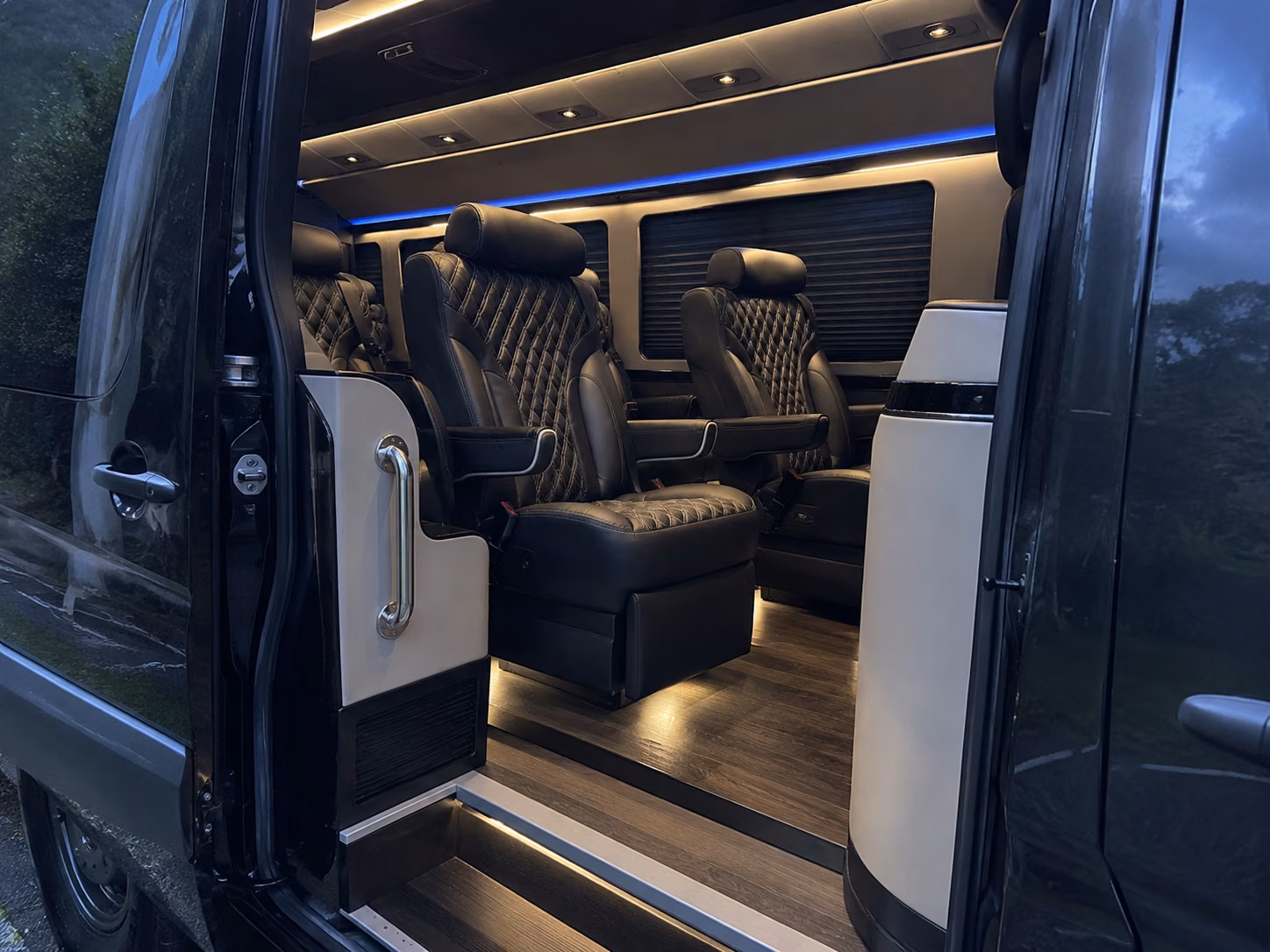 chattanooga 8 passenger sprinter van inside