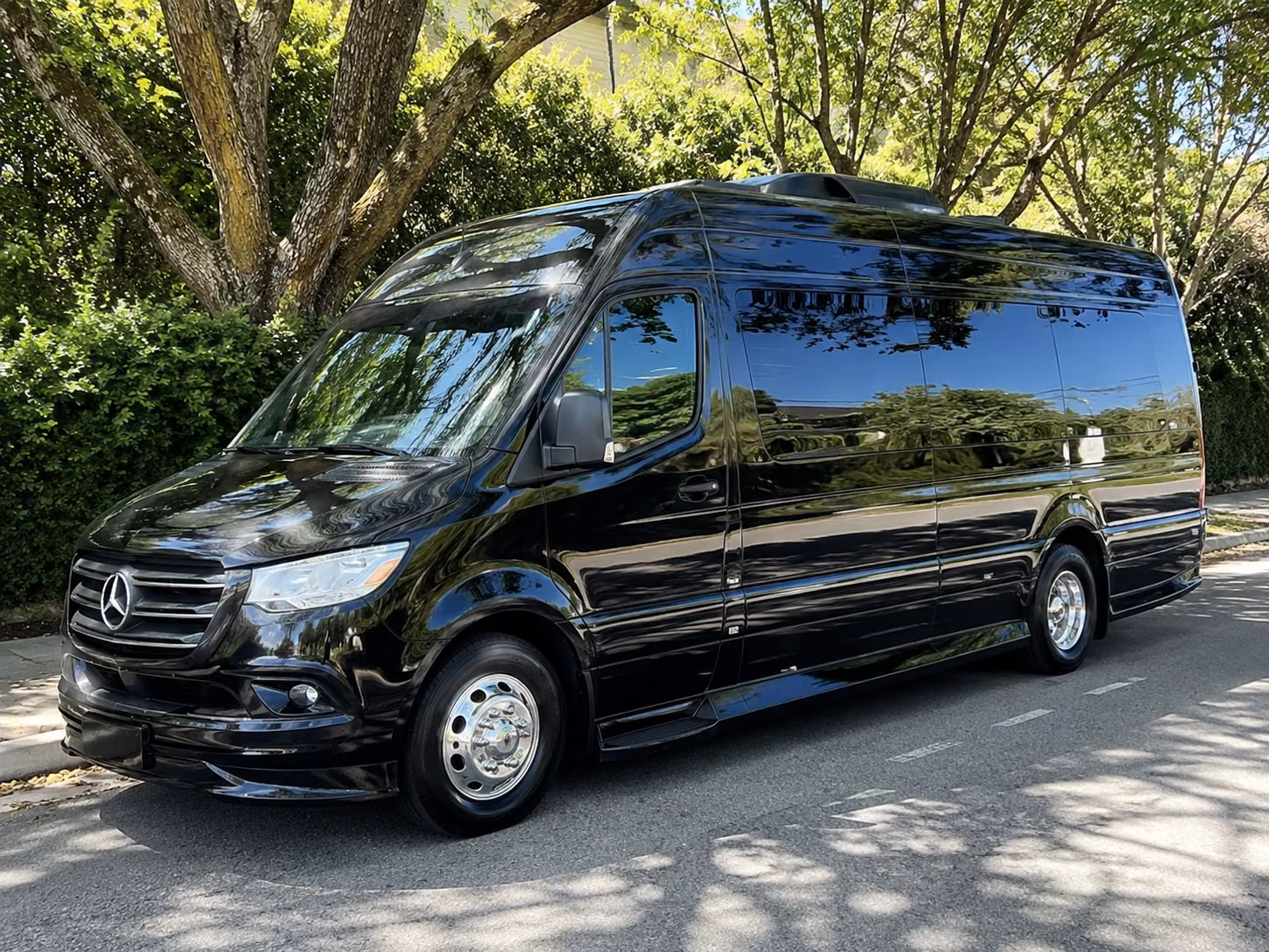 find the perfect transportation for your next airport transfer 5